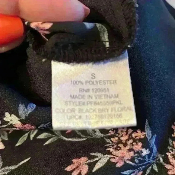 Pink Republic Rounded Neck Button Sleeve Blouse Size S - Picture 5 of 10